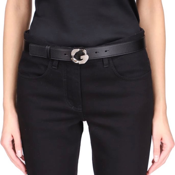 ✨ Givenchy G-Chain Buckle Belt – Made in Italy – With Box – Perfect Gift ✨ - Picture 2 of 11